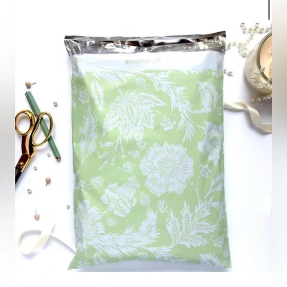 Floral Green and White Polymailers - 12x15.5” - Set of 15 - Picture 2 of 2